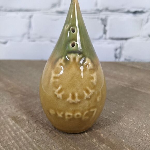 expo 67 memorabilia - ceramic salt or pepper shaker - Picture 4 of 7